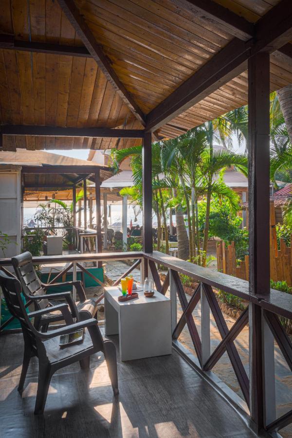 Hotel Cuba Patnem Patnem Beach Esterno foto