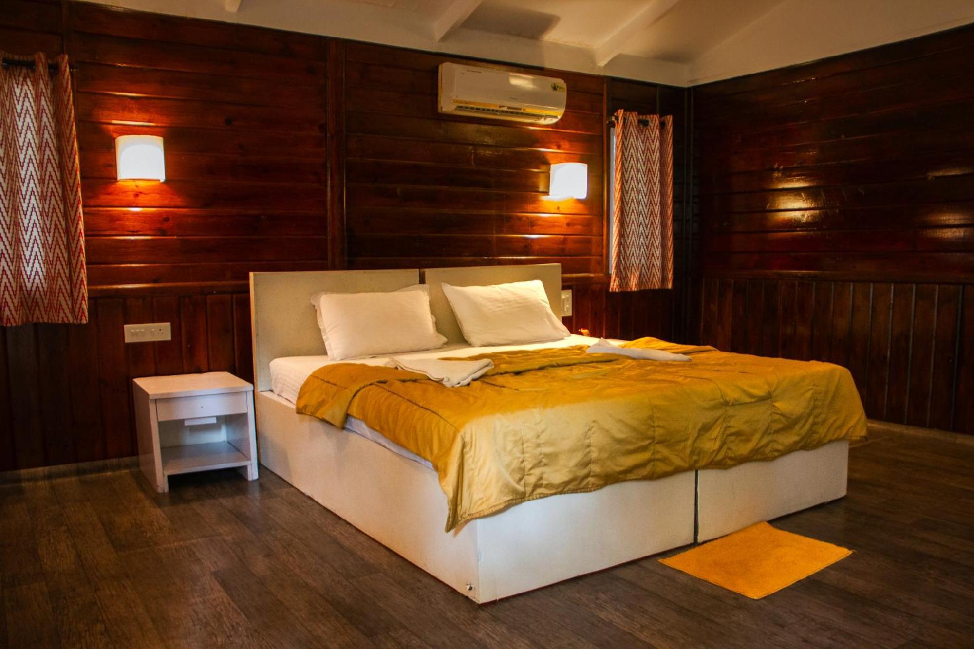 Hotel Cuba Patnem Patnem Beach Esterno foto