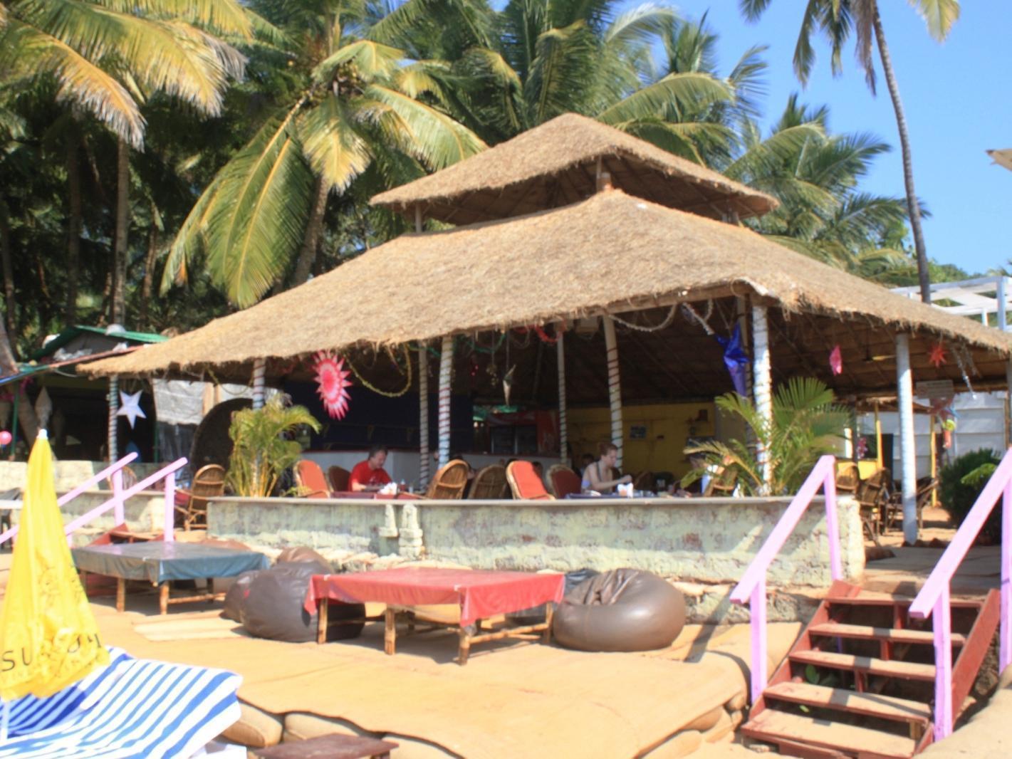 Hotel Cuba Patnem Patnem Beach Esterno foto